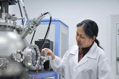 高質量發展·巾幗奮斗正當時丨鄧少芝 三十年潛心鉆研信息核心技術，用科技創新驅動高質量發展